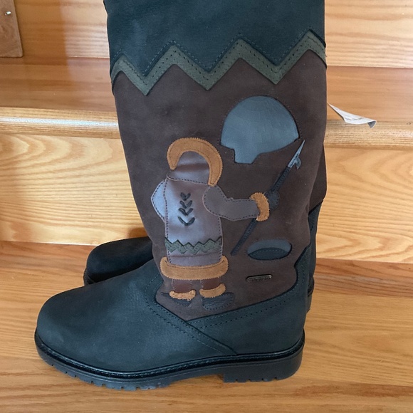 Winter boots size 38, NWT made in Canada - Picture 1 of 5